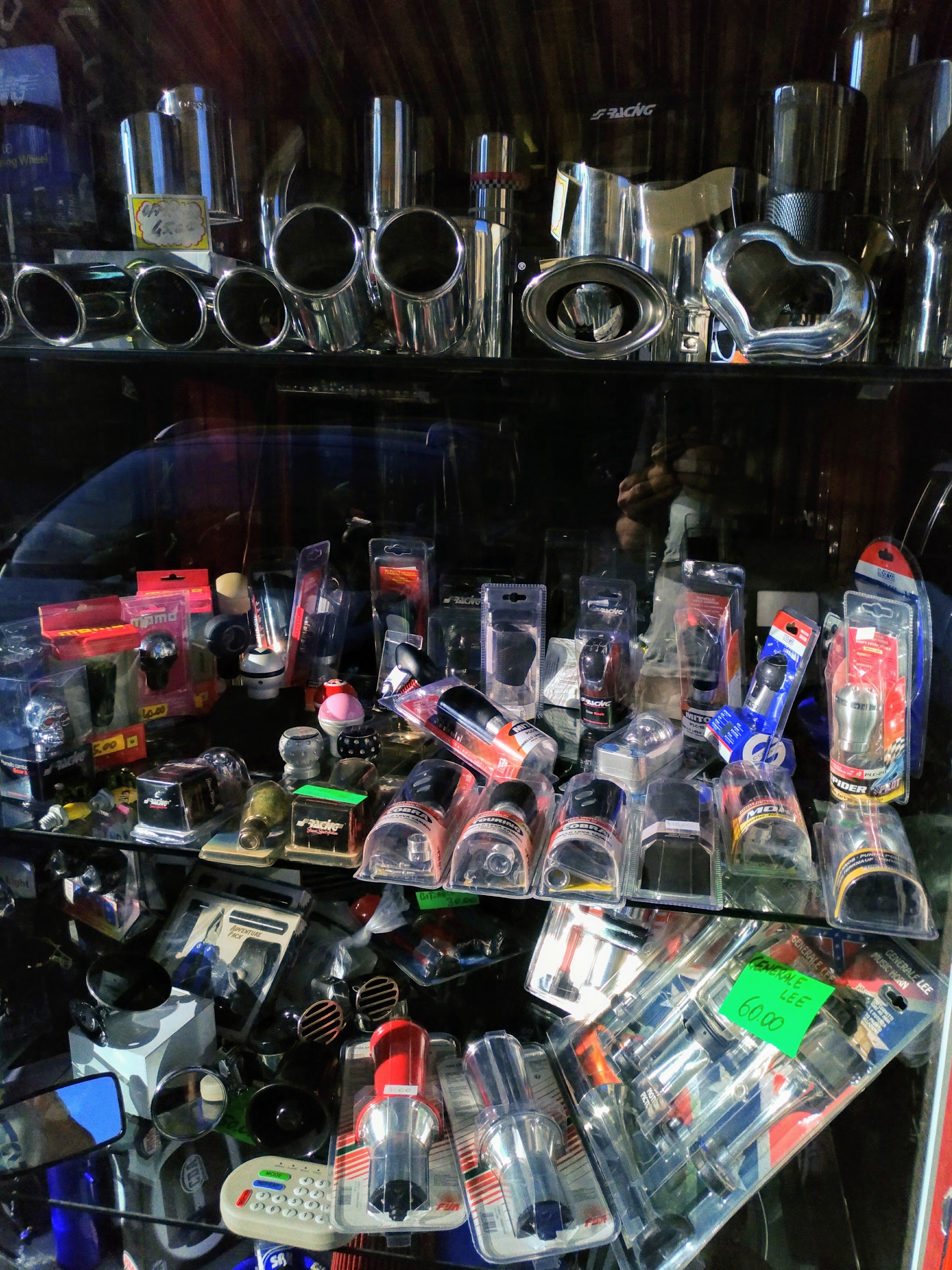 Terminali e accessori sportivi in vetrina